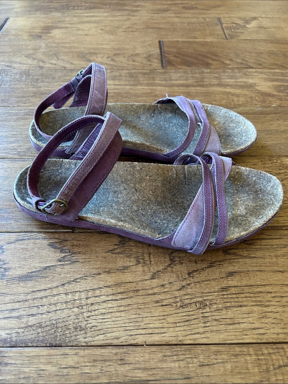 Patagonia Trinium Sandals Leather Cork Comfort Shoes Scented Geranium Size 9